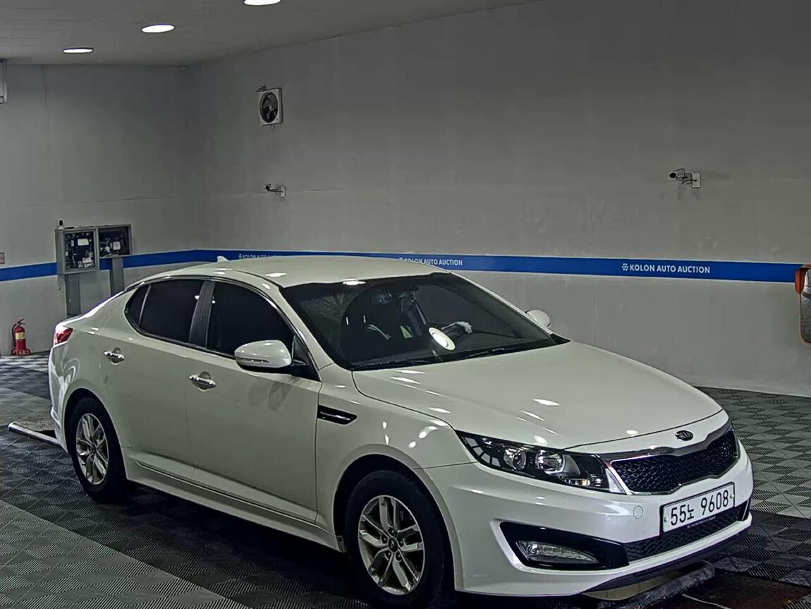 KIA K5 LPI RENTAL CAR LUXURY 2013 - zdjęcie 3