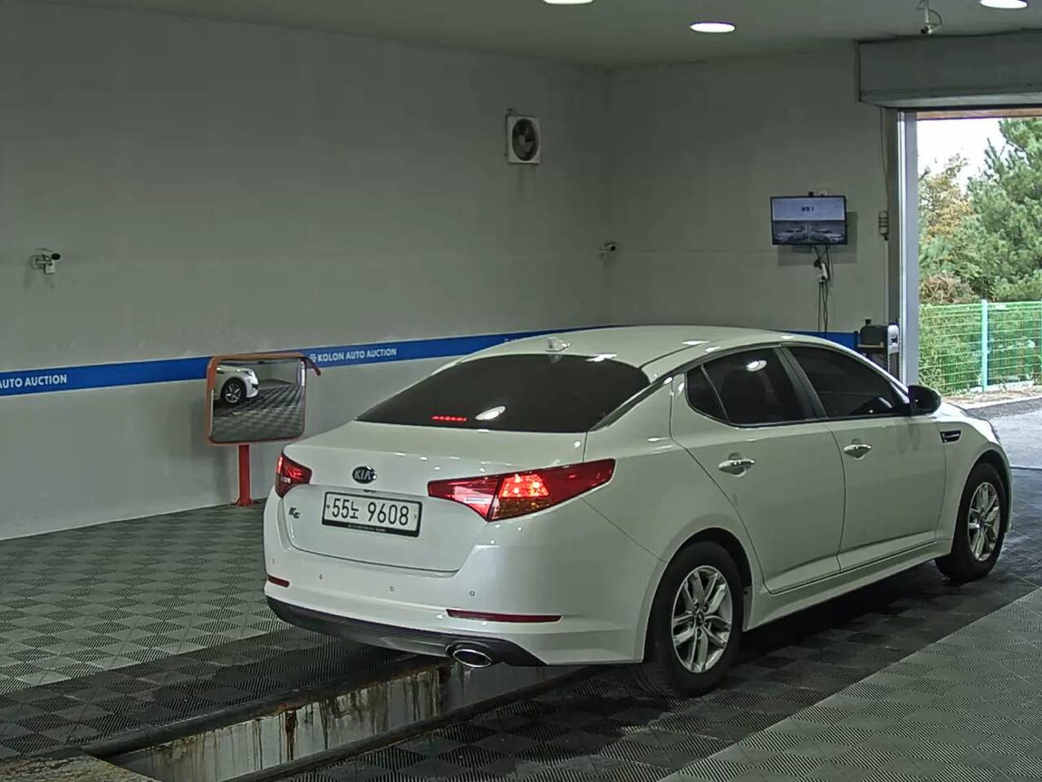 KIA K5 LPI RENTAL CAR LUXURY 2013 - zdjęcie 5