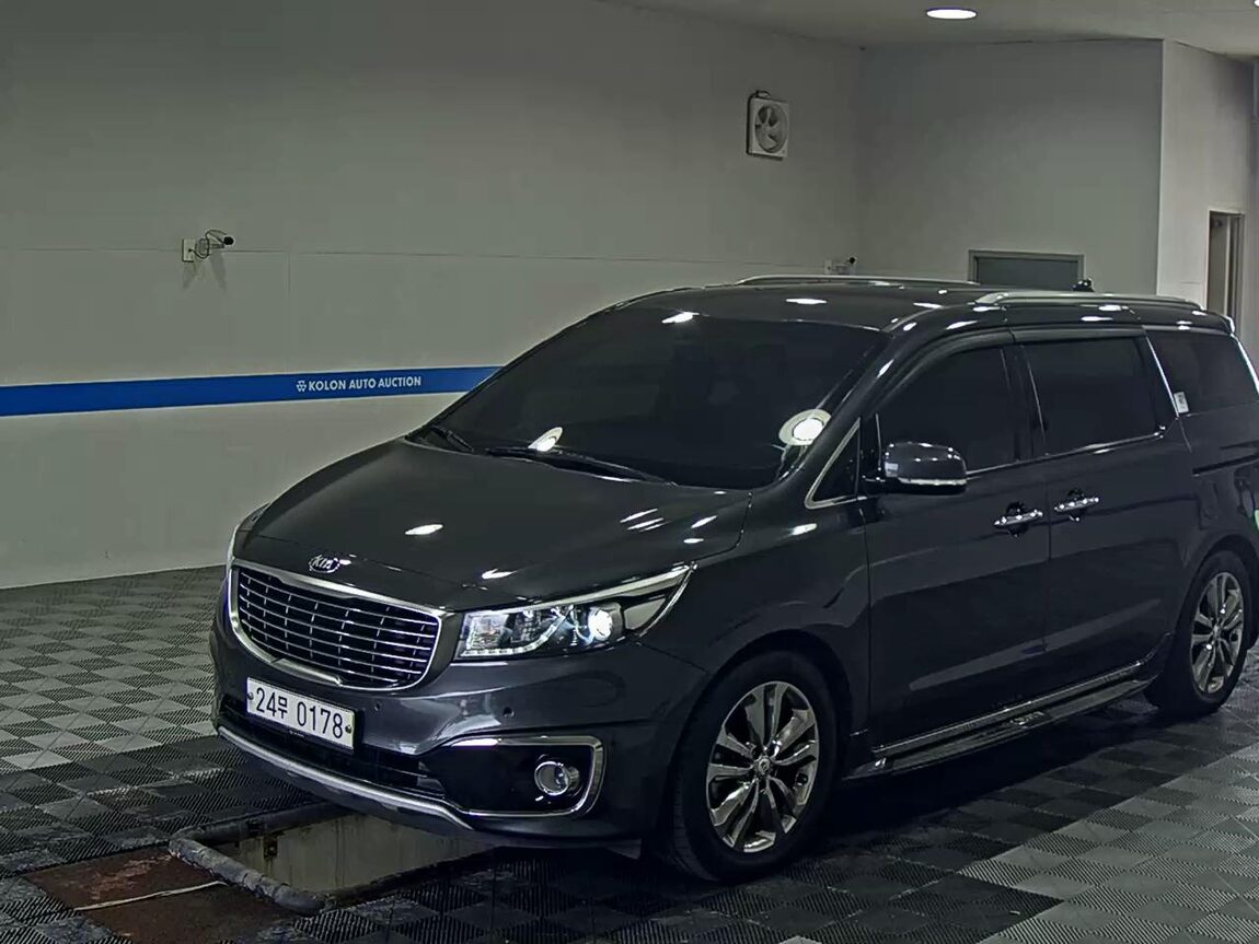 KIA ALL NEW CARNIVAL 9-SEATER DIESEL PRESTIGE 2017 - zdjęcie 2