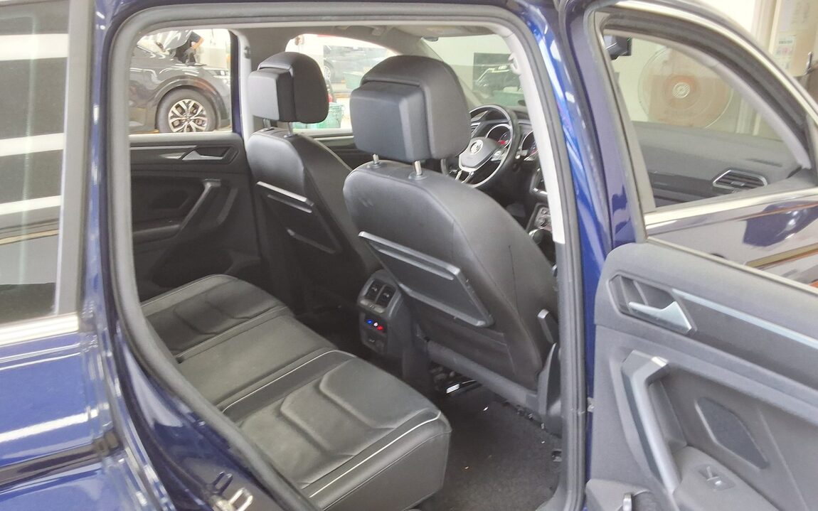VOLKSWAGEN TIGUAN (2ND GEN) 2.0 TDI PREMIUM 2020 - zdjęcie 13