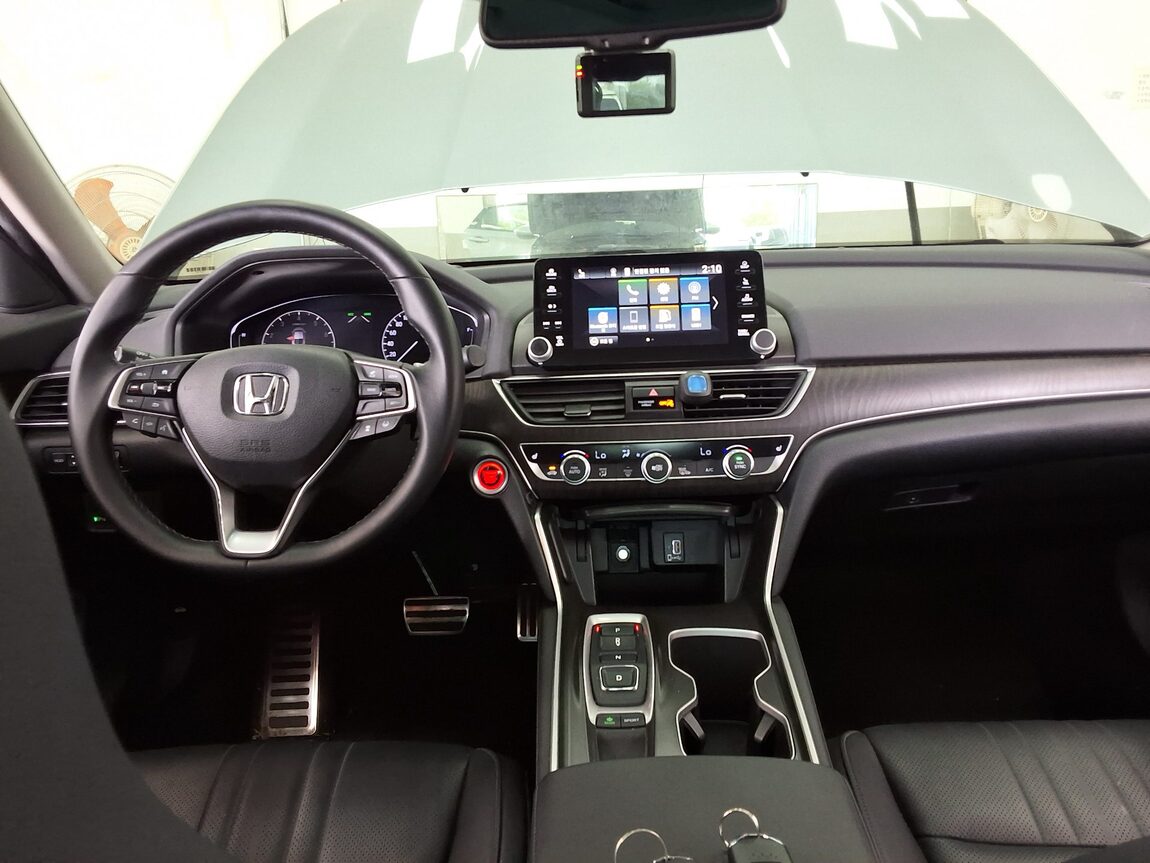 HONDA ACCORD (10TH GEN) 2.0 TURBO SPORTS 2019 - zdjęcie 11