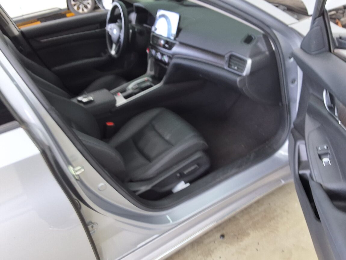 HONDA ACCORD (10TH GEN) 2.0 TURBO SPORTS 2019 - zdjęcie 14