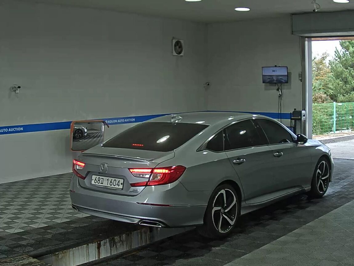 HONDA ACCORD (10TH GEN) 2.0 TURBO SPORTS 2019 - zdjęcie 5