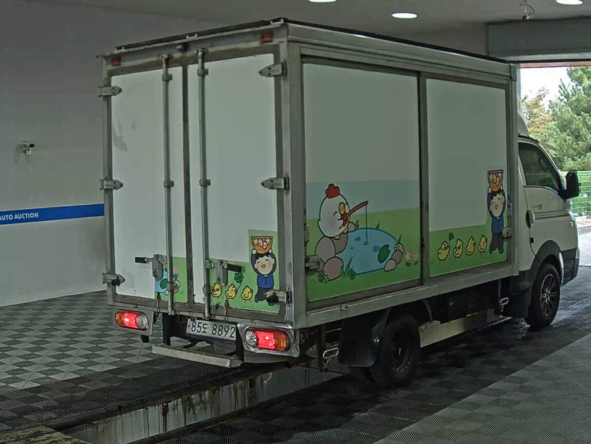 HYUNDAI PORTER II CRDi STANDARD CAB EXTRA LONG WHEELBASE GOLD 2016 - zdjęcie 5