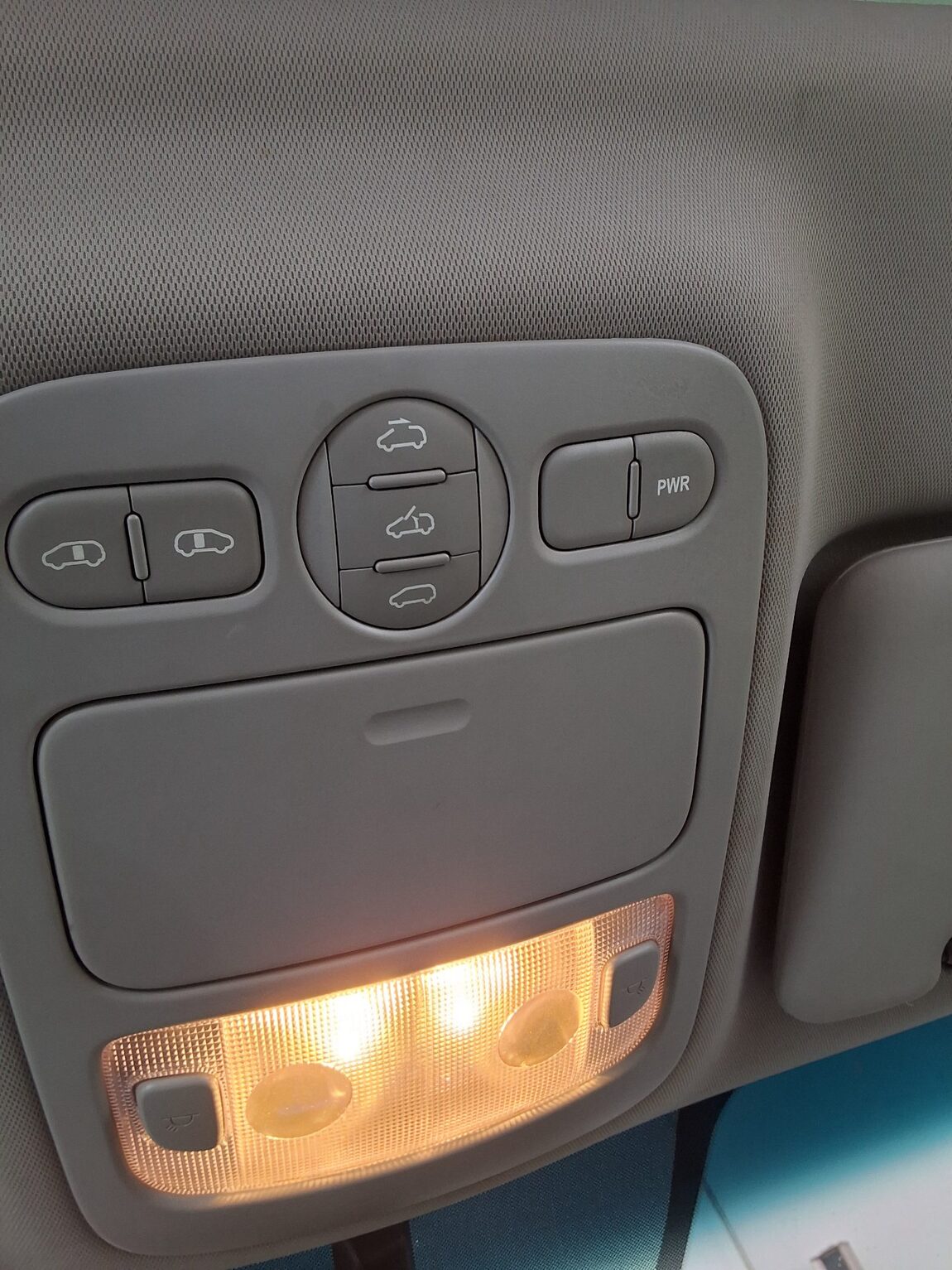 KIA CARNIVAL R 11-SEATER DIESEL GLX PREMIUM 2013 - zdjęcie 19