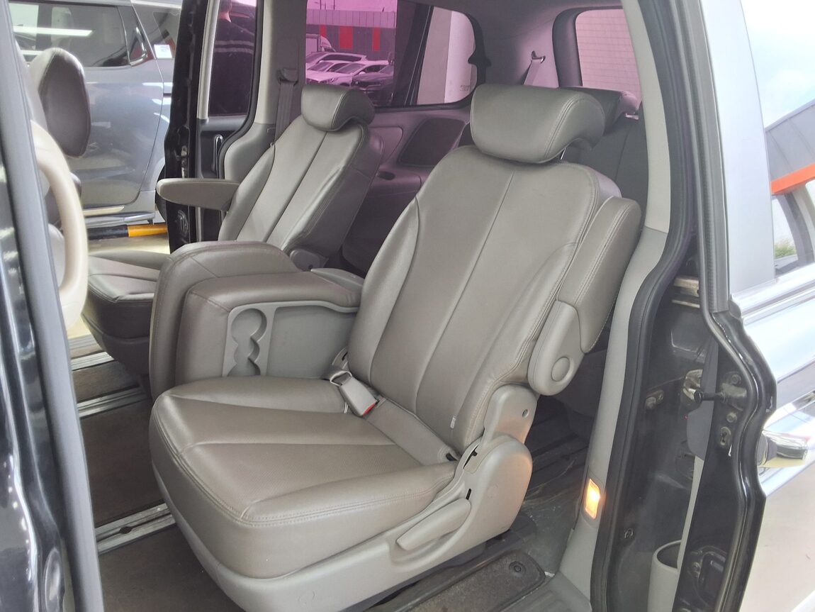 KIA CARNIVAL R 11-SEATER DIESEL GLX PREMIUM 2013 - zdjęcie 12