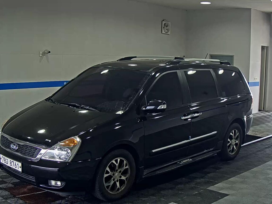 KIA CARNIVAL R 11-SEATER DIESEL GLX PREMIUM 2013 - zdjęcie 2