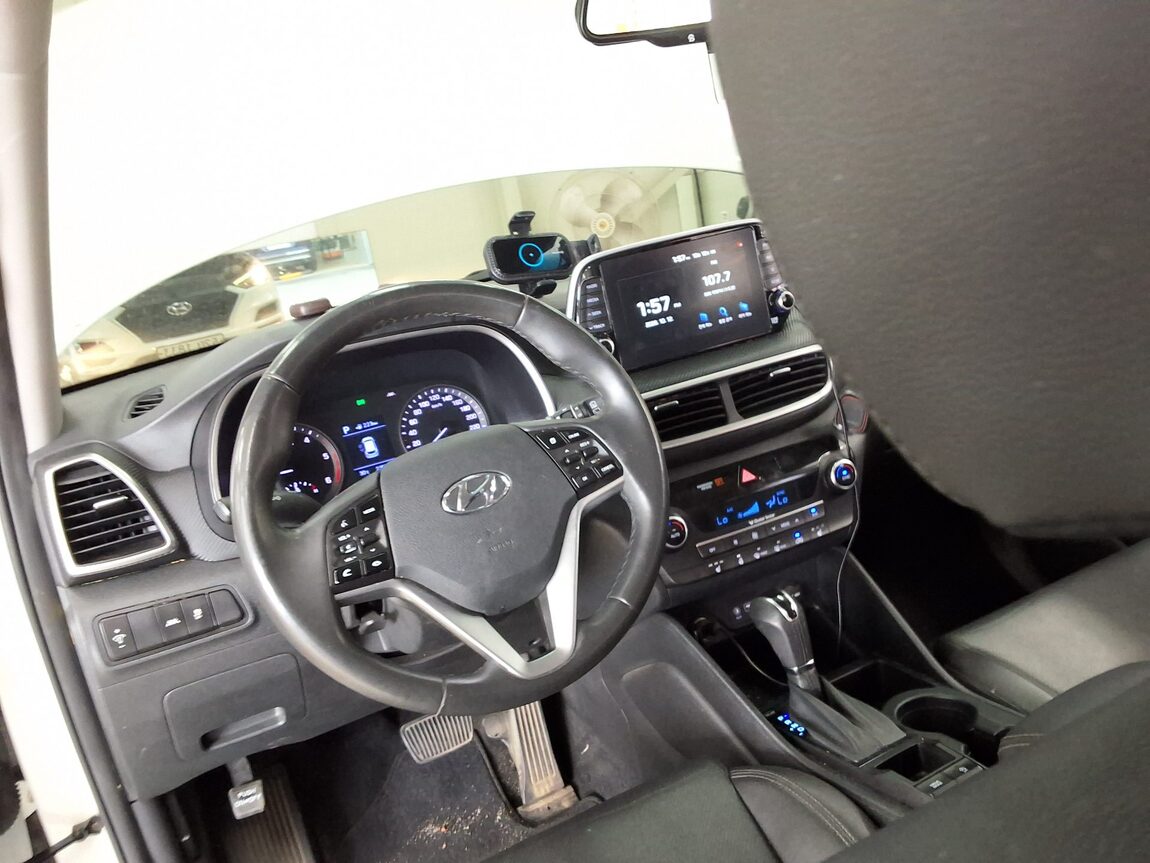 HYUNDAI NEW TUCSON 2.0 DIESEL 2WD MODERN 2019 - zdjęcie 12