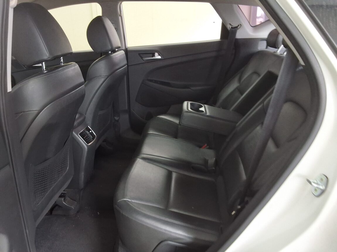 HYUNDAI NEW TUCSON 2.0 DIESEL 2WD MODERN 2019 - zdjęcie 13