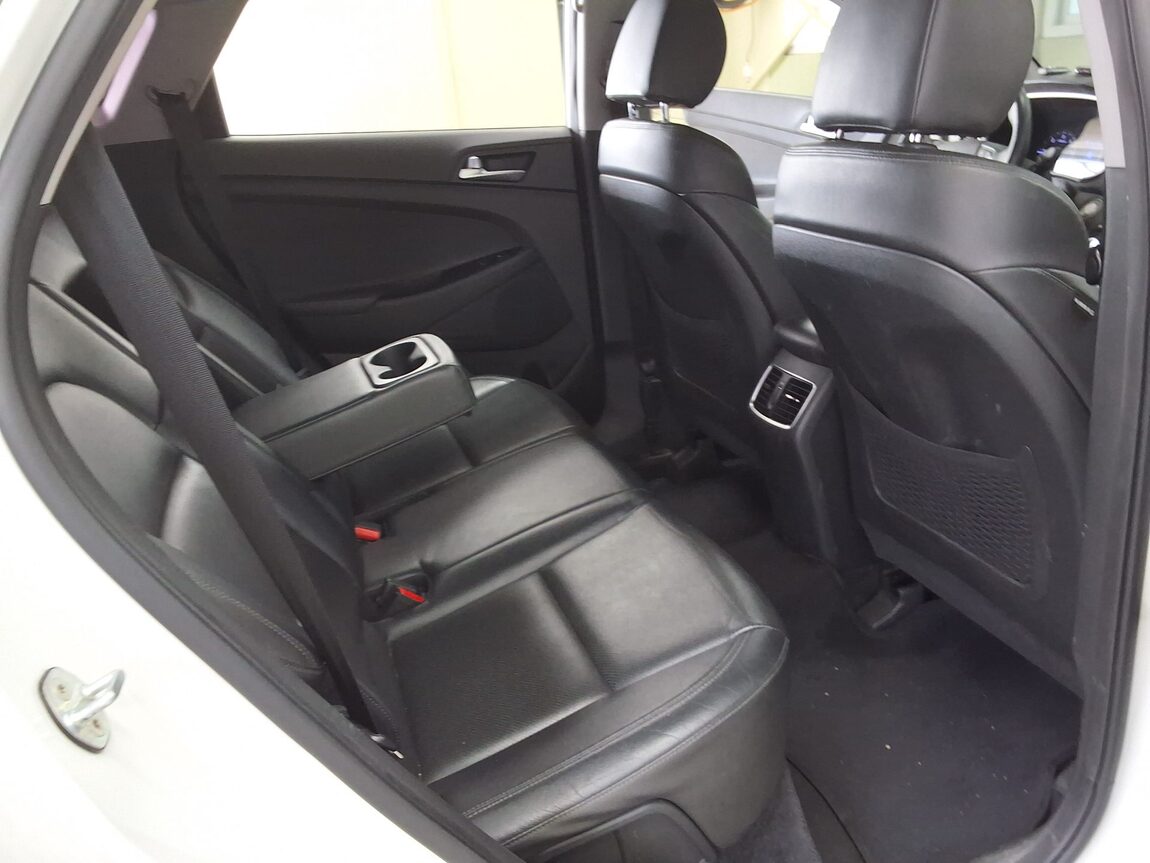 HYUNDAI NEW TUCSON 2.0 DIESEL 2WD MODERN 2019 - zdjęcie 14