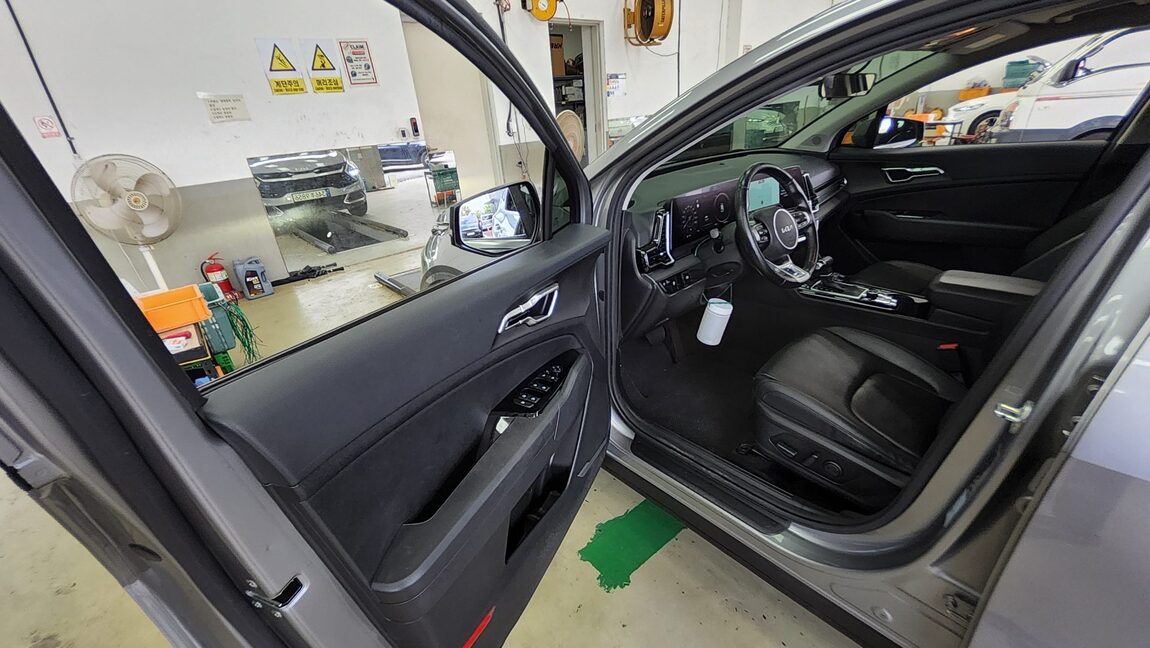KIA THE ALL NEW SPORTAGE 2.0 DIESEL 2WD PRESTIGE 2022 - zdjęcie 10