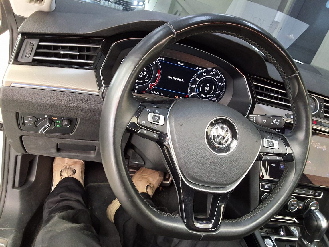 VOLKSWAGEN ARTEON 2.0 TDI ELEGANCE PRESTIGE 2019 - zdjęcie 23