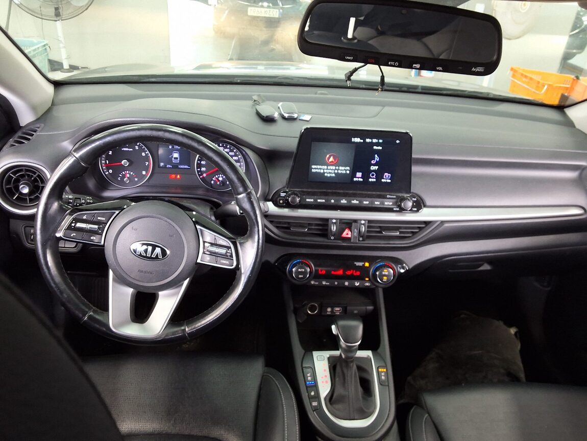 KIA ALL NEW K3 1.6 GASOLINE LUXURY 2019 - zdjęcie 11