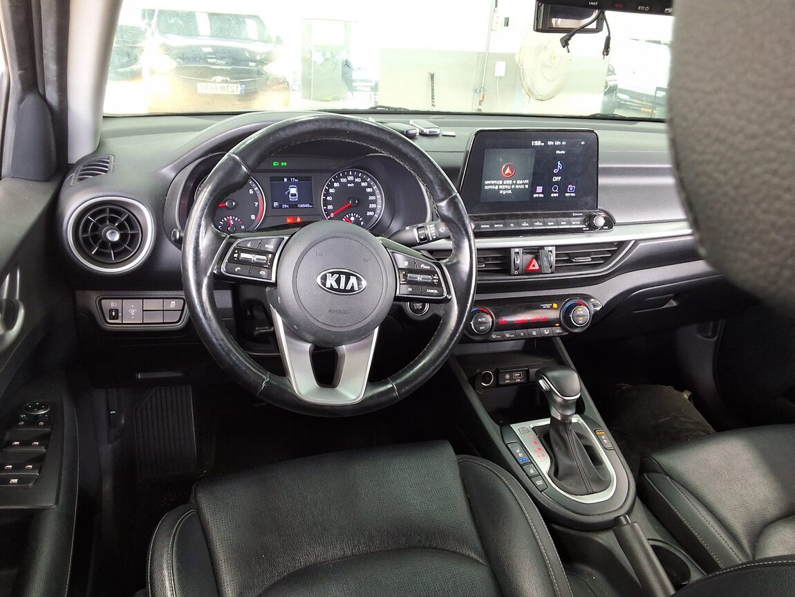 KIA ALL NEW K3 1.6 GASOLINE LUXURY 2019 - zdjęcie 19
