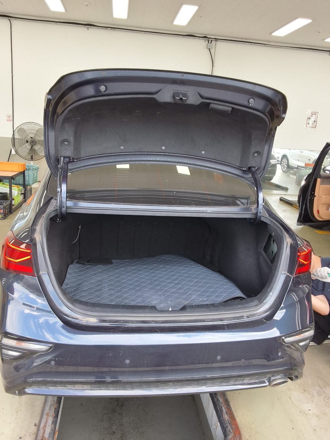 KIA ALL NEW K3 1.6 GASOLINE LUXURY 2019 - zdjęcie 15