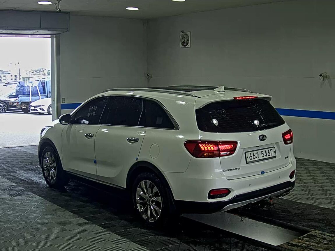 KIA THE NEW SORENTO DIESEL R2.0 2WD NOBLESSE 2018 - zdjęcie 6