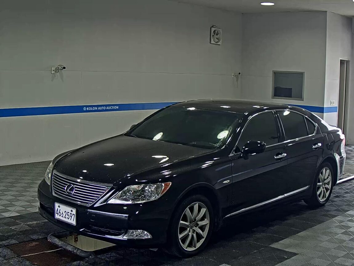 LEXUS LS (4TH GEN) 460 AWD 2009 - zdjęcie 2