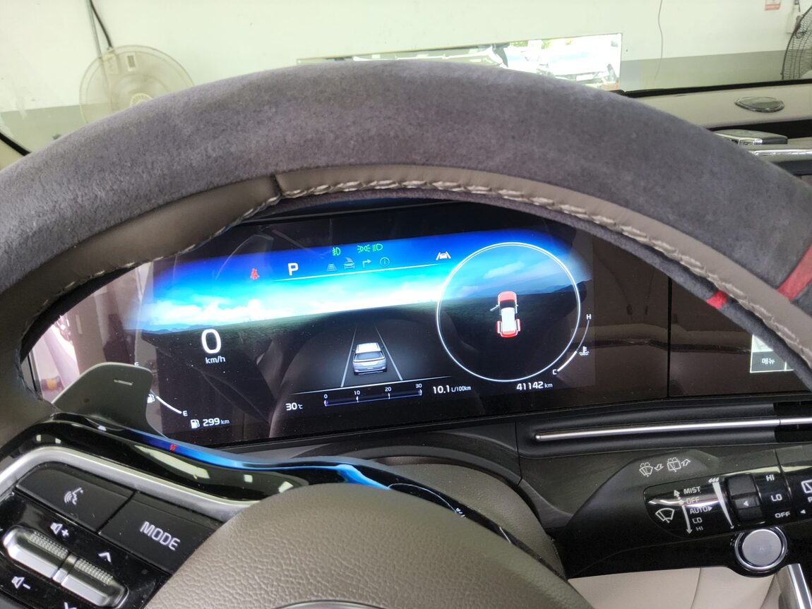 KIA NEW CARNIVAL (KA4) 7-SEATER GASOLINE SIGNATURE 2023 - zdjęcie 9