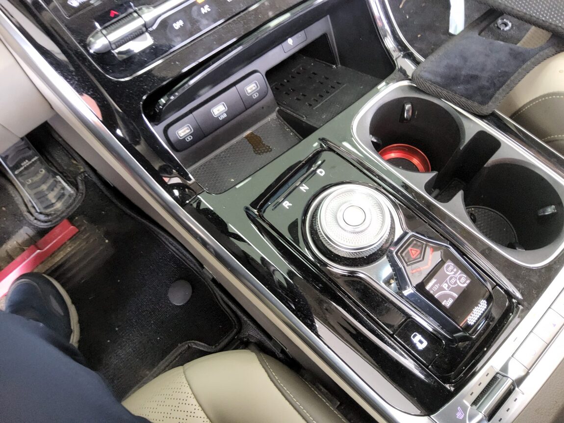 KIA NEW CARNIVAL (KA4) 7-SEATER GASOLINE SIGNATURE 2023 - zdjęcie 19