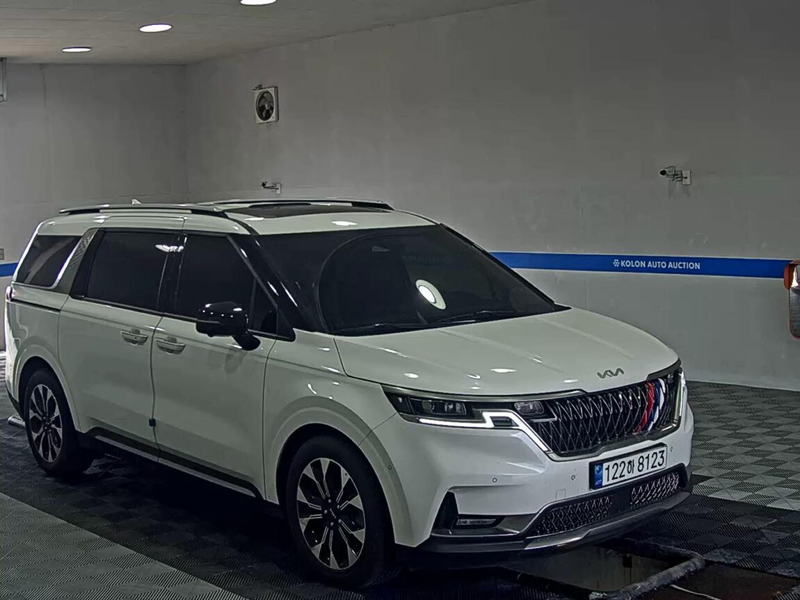 KIA NEW CARNIVAL (KA4) 7-SEATER GASOLINE SIGNATURE 2023 - zdjęcie 3