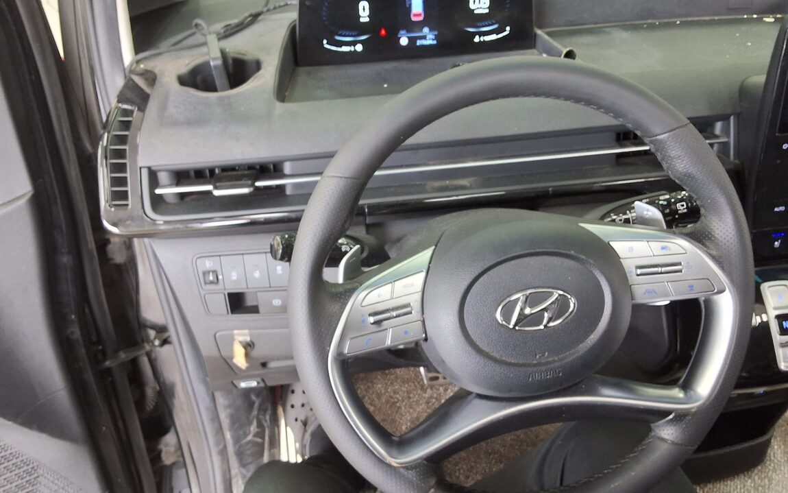 HYUNDAI STARIA 2.2 DIESEL LOUNGE 9-SEATER 2WD PRESTIGE 2022 - zdjęcie 17