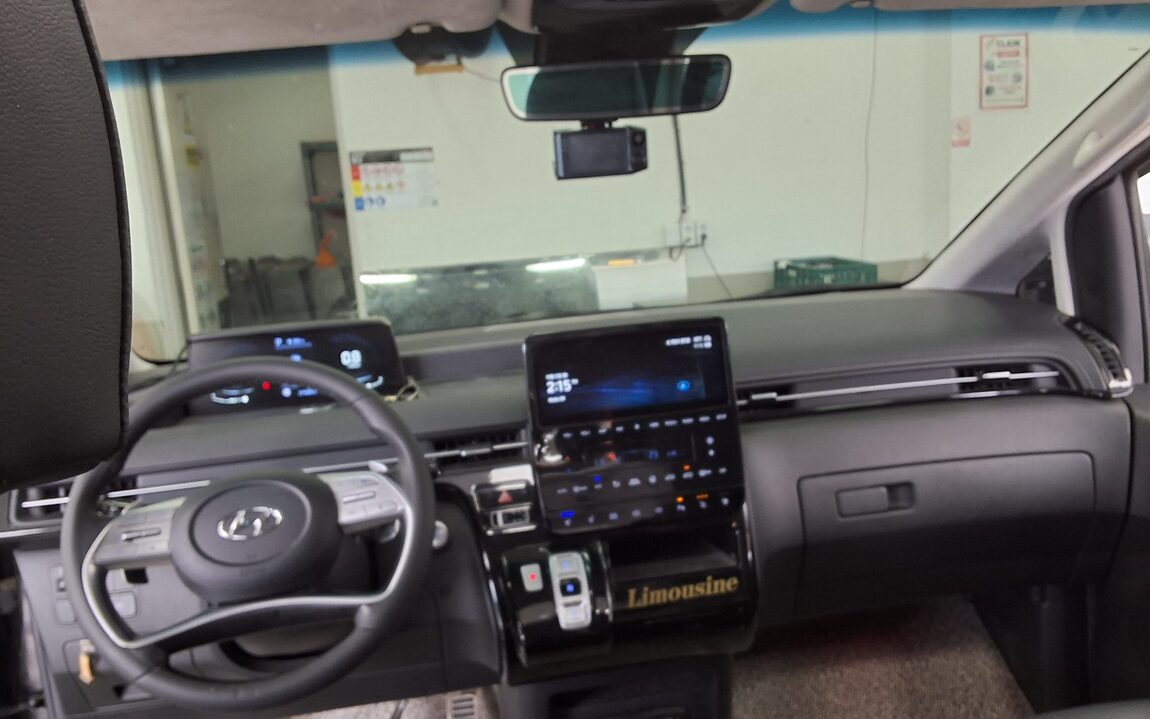 HYUNDAI STARIA 2.2 DIESEL LOUNGE 9-SEATER 2WD PRESTIGE 2022 - zdjęcie 11