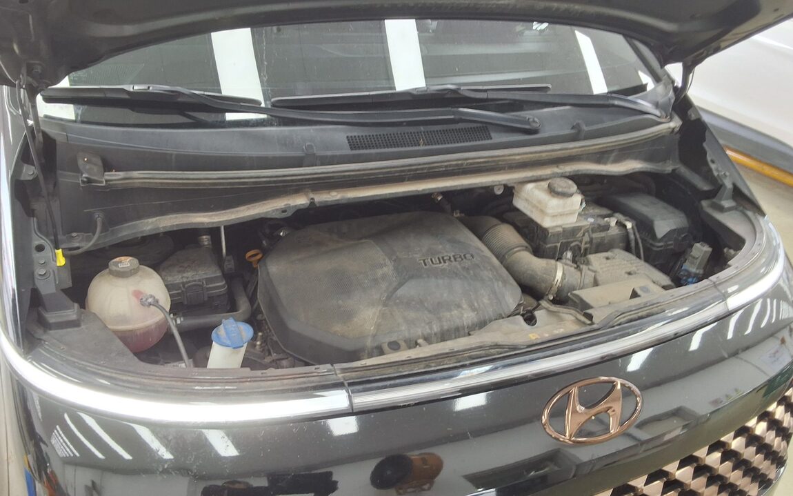 HYUNDAI STARIA 2.2 DIESEL LOUNGE 9-SEATER 2WD PRESTIGE 2022 - zdjęcie 21