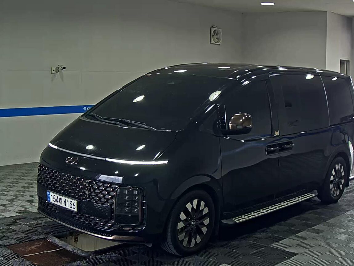 HYUNDAI STARIA 2.2 DIESEL LOUNGE 9-SEATER 2WD PRESTIGE 2022 - zdjęcie 2