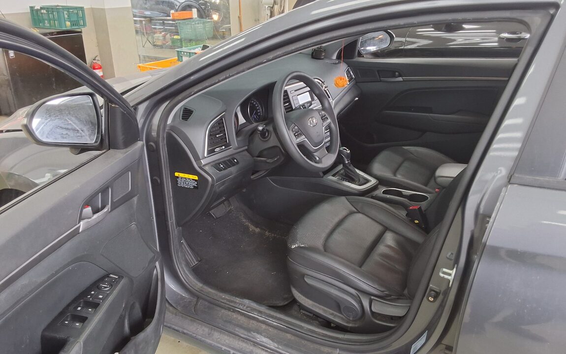 HYUNDAI AVANTE AD 1.6 DIESEL STYLE 2017 - zdjęcie 10
