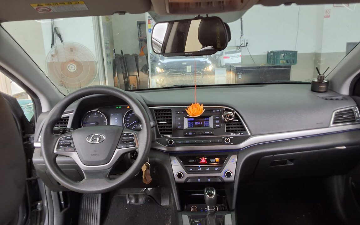 HYUNDAI AVANTE AD 1.6 DIESEL STYLE 2017 - zdjęcie 11
