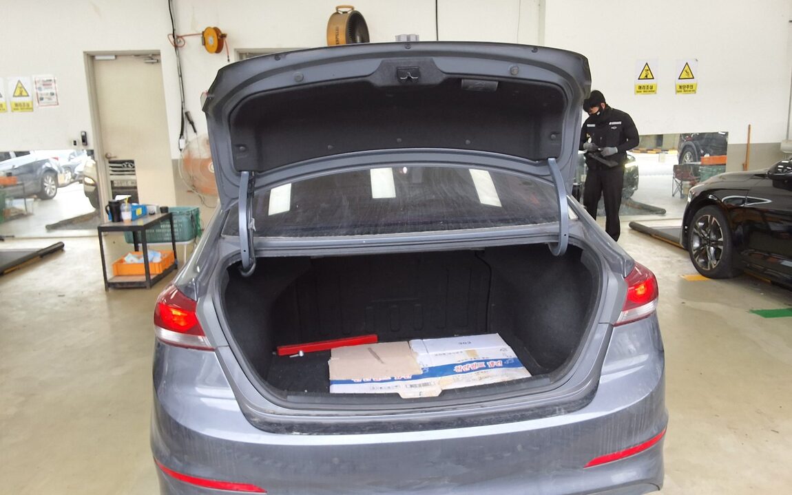 HYUNDAI AVANTE AD 1.6 DIESEL STYLE 2017 - zdjęcie 15