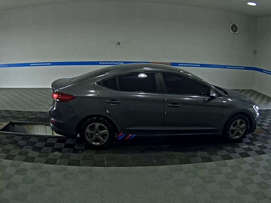 HYUNDAI AVANTE AD 1.6 DIESEL STYLE 2017 - zdjęcie 4