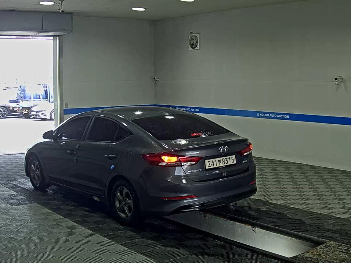 HYUNDAI AVANTE AD 1.6 DIESEL STYLE 2017 - zdjęcie 6