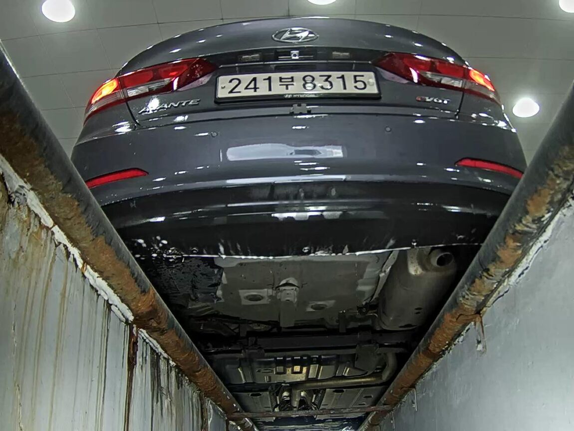 HYUNDAI AVANTE AD 1.6 DIESEL STYLE 2017 - zdjęcie 8