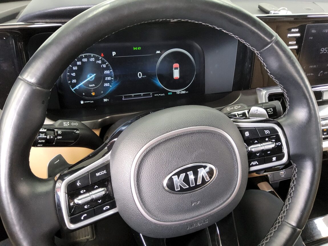 KIA NEW SORENTO (MQ4) 2.2 DIESEL 2WD NOBLESSE 2021 - zdjęcie 17
