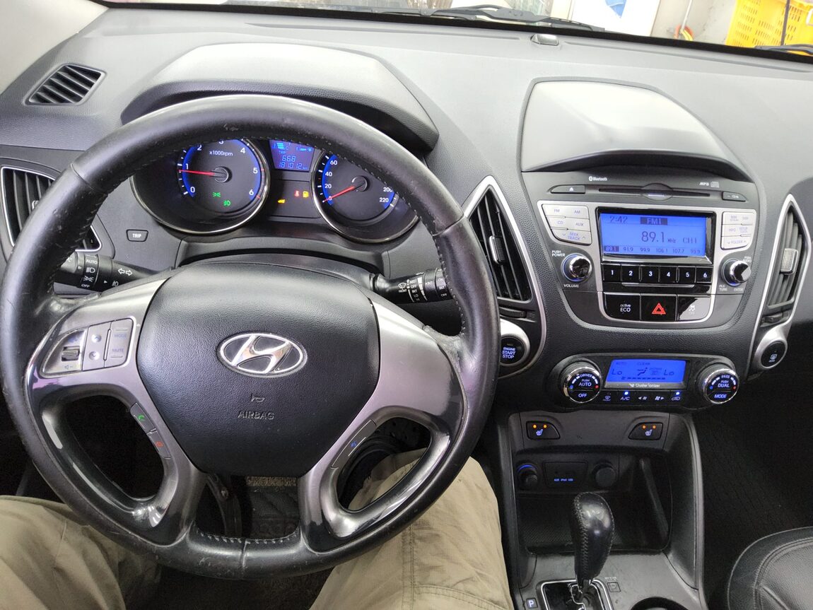 HYUNDAI TUCSON ix DIESEL R20 2WD LX20 LUXURY 2011 - zdjęcie 17