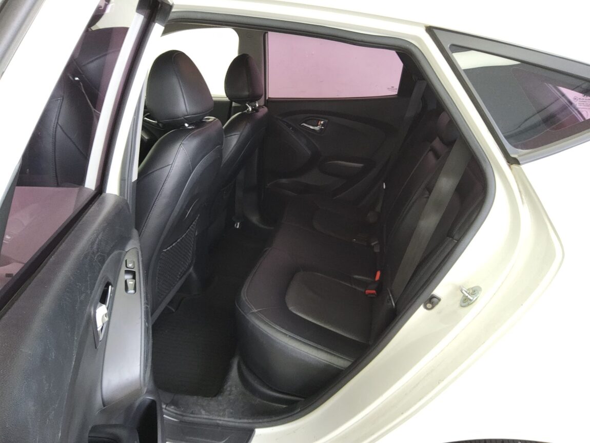 HYUNDAI TUCSON ix DIESEL R20 2WD LX20 LUXURY 2011 - zdjęcie 12