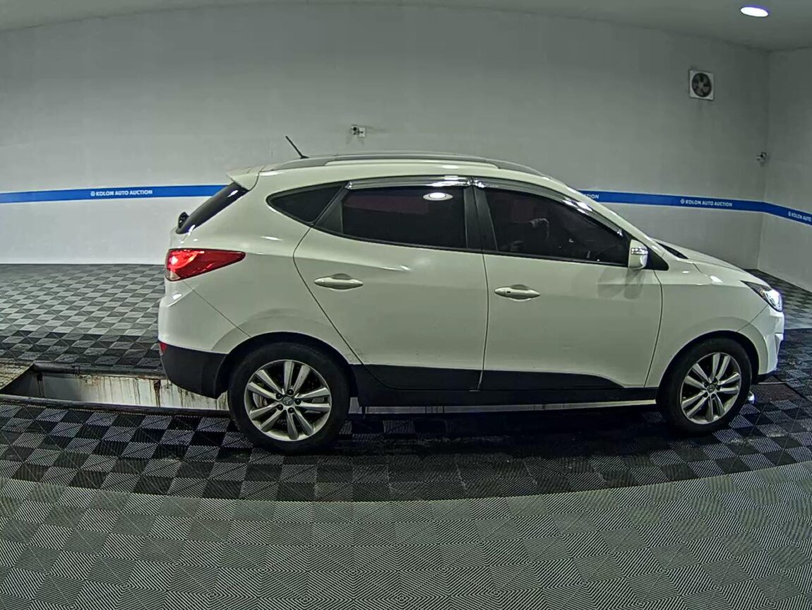 HYUNDAI TUCSON ix DIESEL R20 2WD LX20 LUXURY 2011 - zdjęcie 4