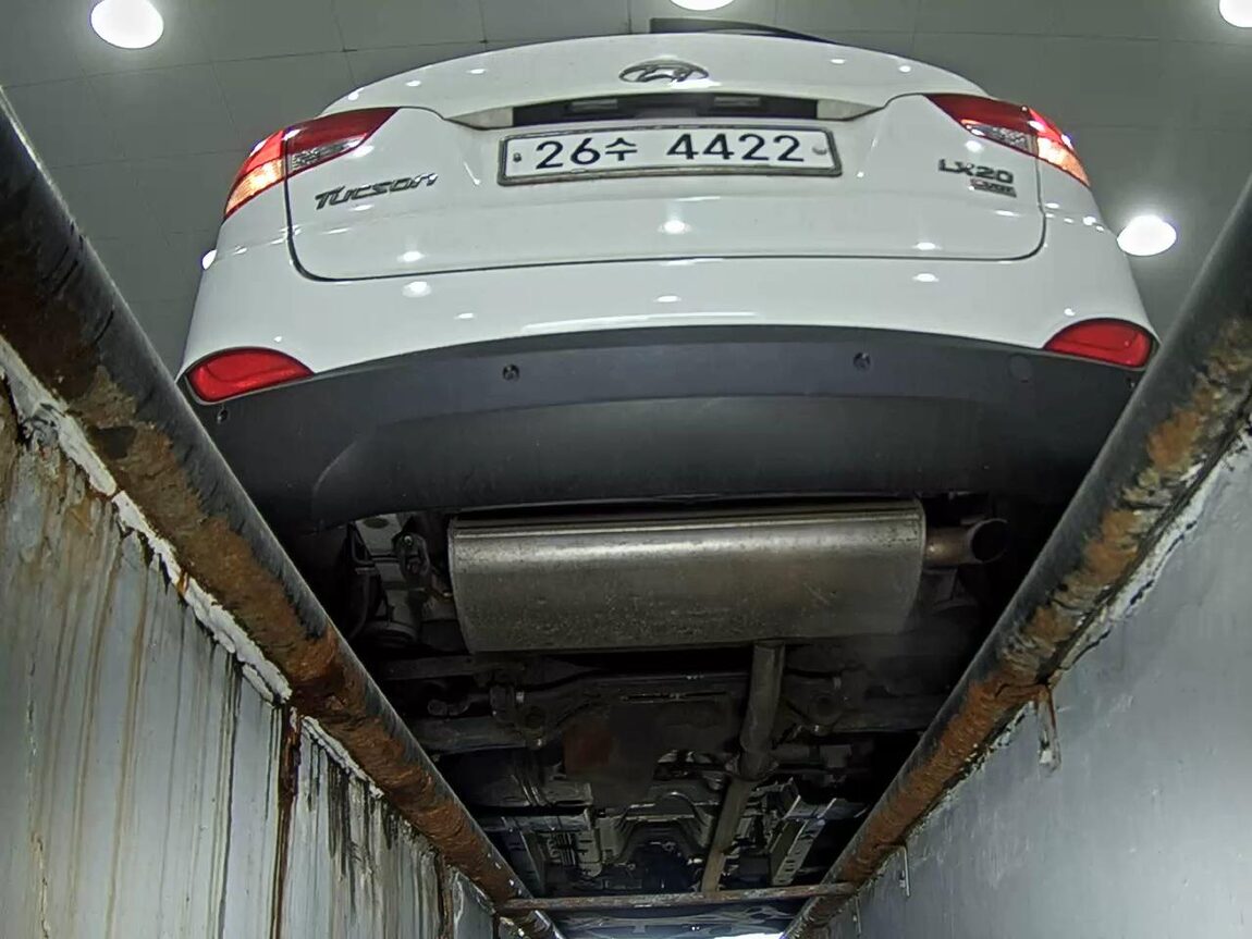 HYUNDAI TUCSON ix DIESEL R20 2WD LX20 LUXURY 2011 - zdjęcie 8