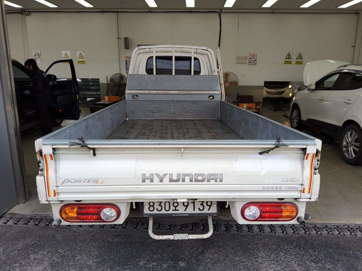 HYUNDAI PORTER II CRDi STANDARD CAB EXTRA LONG WHEELBASE SMART 2018 - zdjęcie 13
