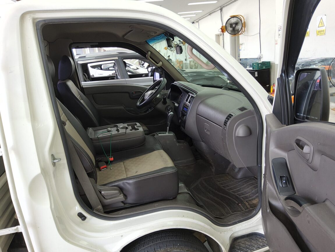 HYUNDAI PORTER II CRDi STANDARD CAB EXTRA LONG WHEELBASE SMART 2018 - zdjęcie 12