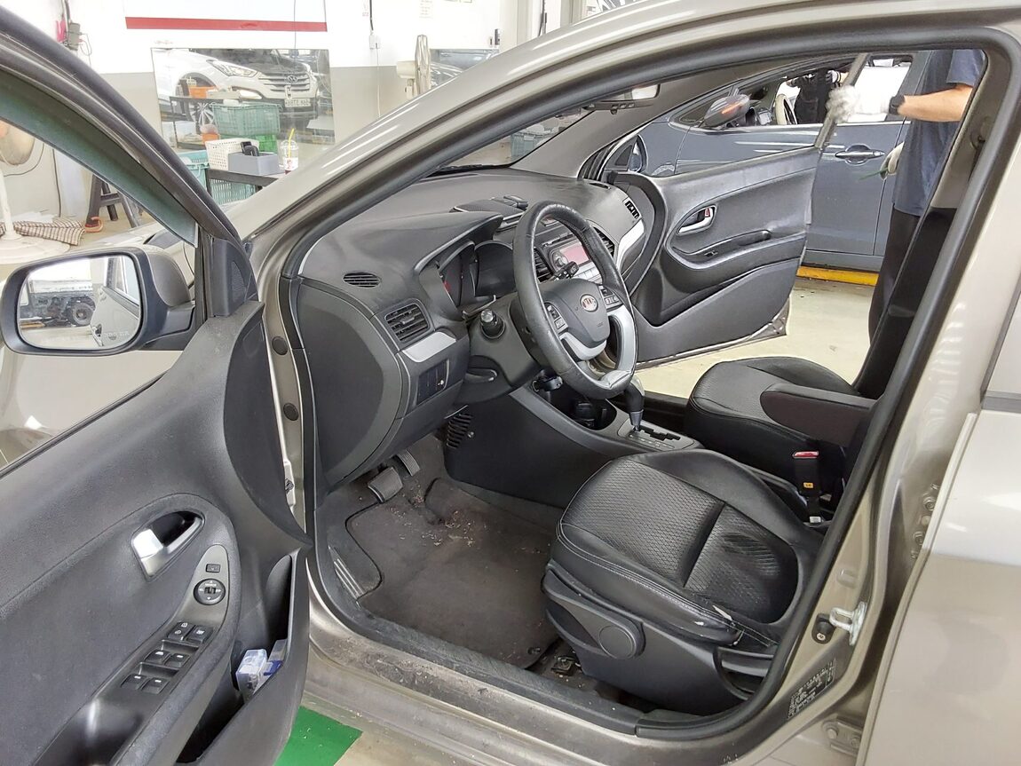 KIA ALL NEW MORNING GASOLINE LUXURY 2012 - zdjęcie 10