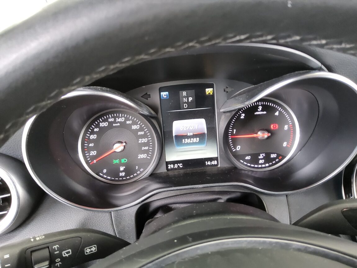 MERCEDES-BENZ GLC-CLASS GLC 220d 4MATIC PREMIUM 2017 - zdjęcie 9