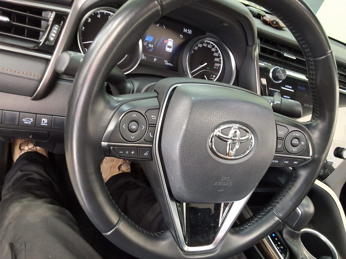 TOYOTA CAMRY (10TH GEN) 2.5 2019 - zdjęcie 23