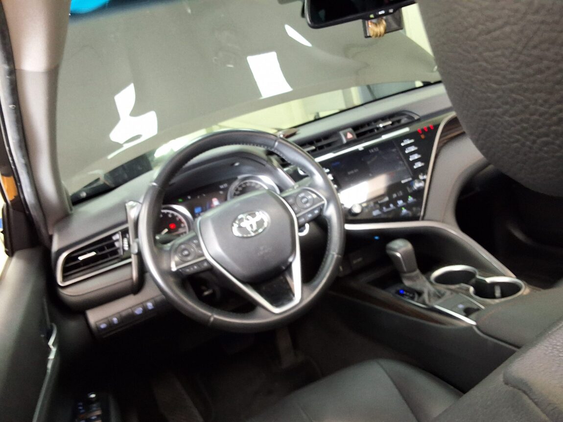 TOYOTA CAMRY (10TH GEN) 2.5 2019 - zdjęcie 12