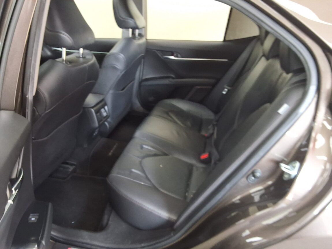 TOYOTA CAMRY (10TH GEN) 2.5 2019 - zdjęcie 13