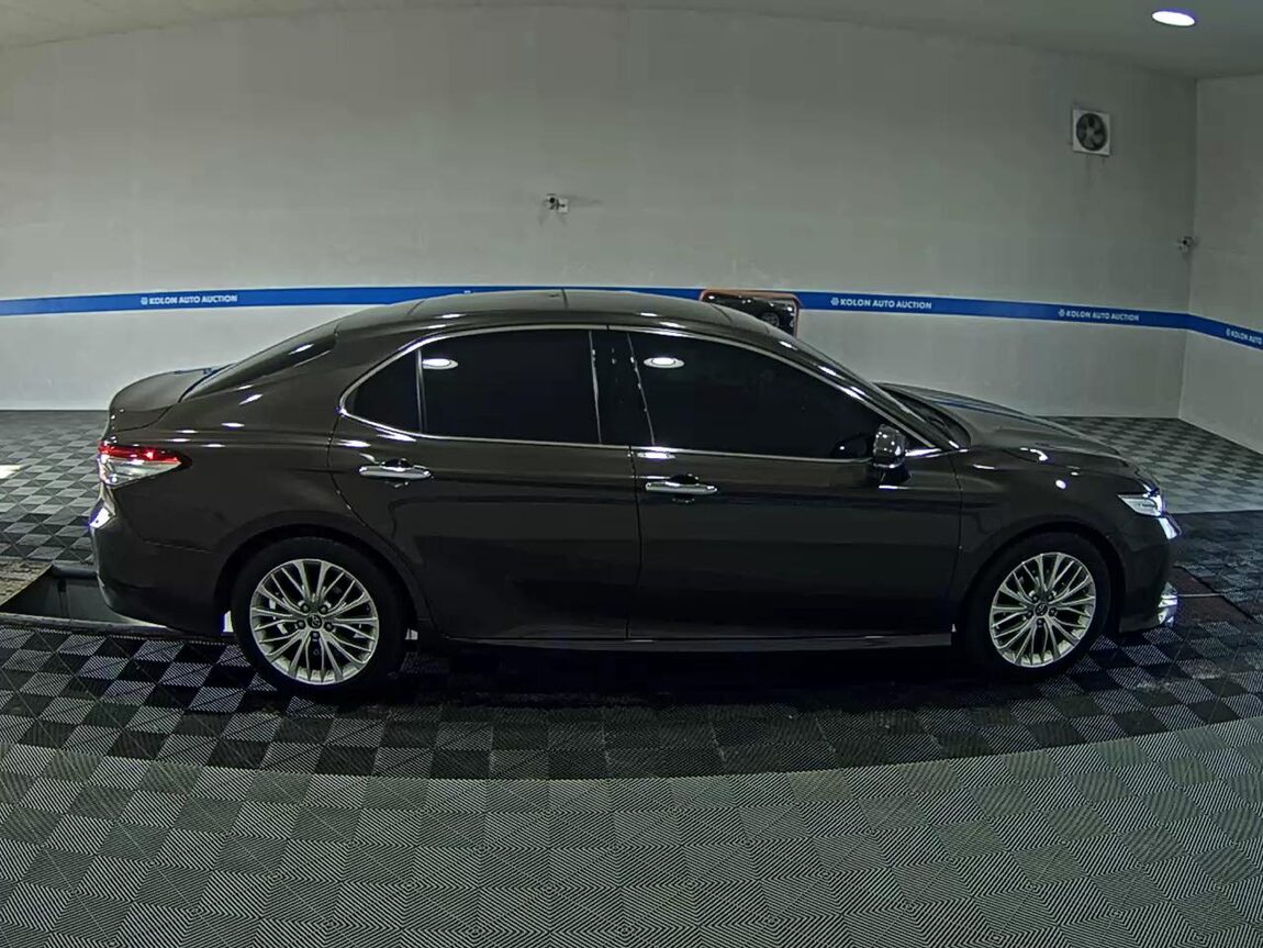 TOYOTA CAMRY (10TH GEN) 2.5 2019 - zdjęcie 4