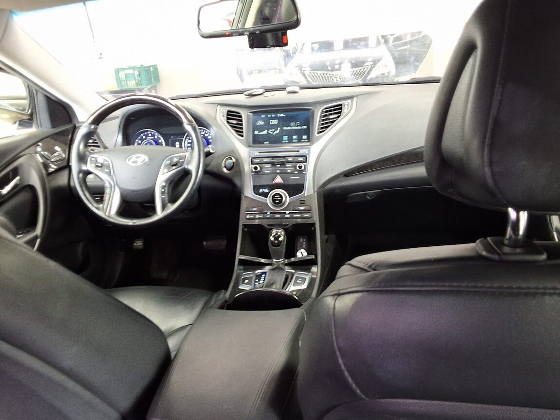 HYUNDAI GRANDEUR HG HG 300 PREMIUM 2015 - zdjęcie 11