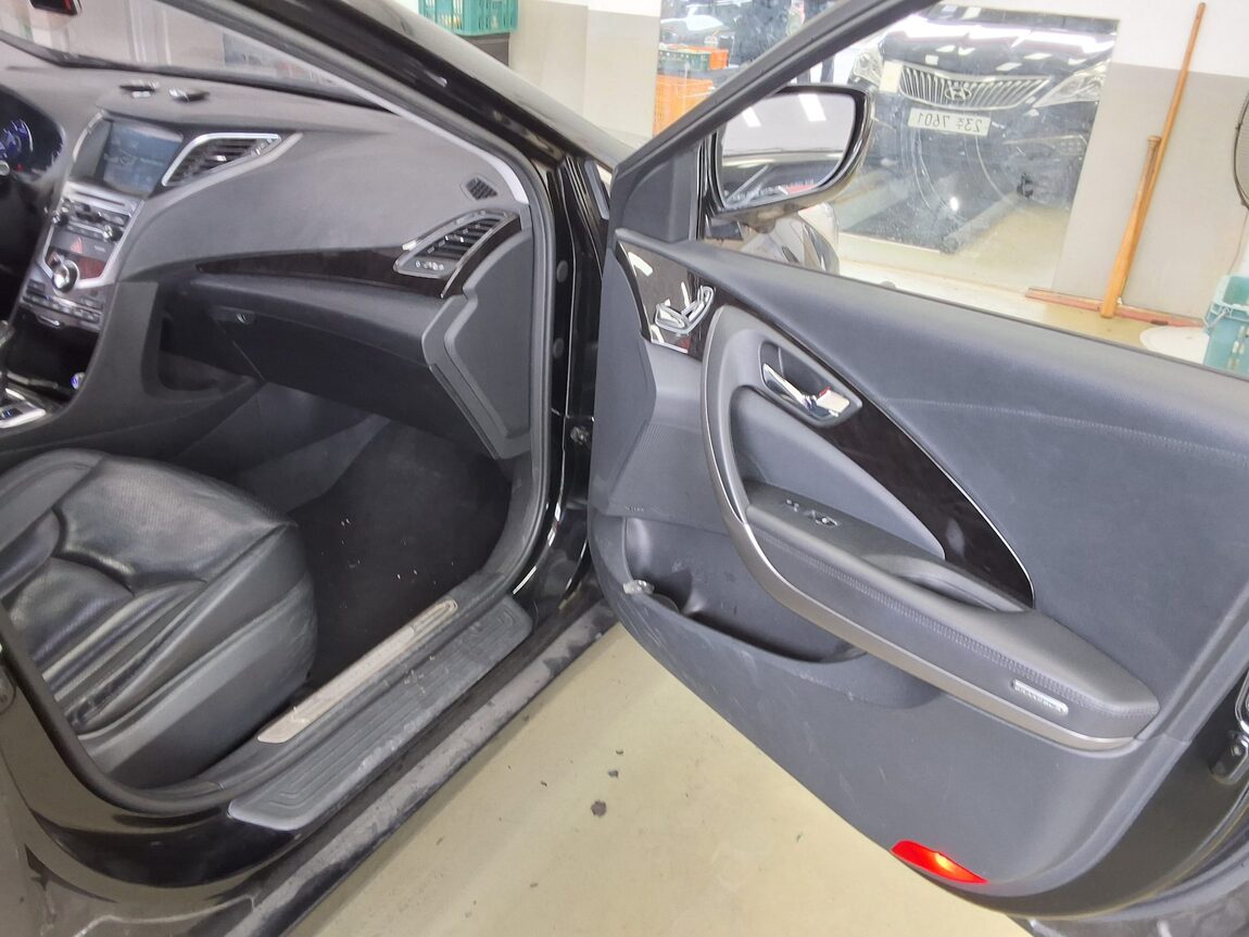 HYUNDAI GRANDEUR HG HG 300 PREMIUM 2015 - zdjęcie 14
