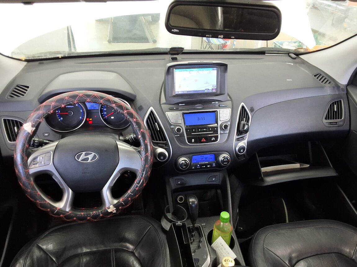 HYUNDAI TUCSON ix DIESEL R20 2WD LX20 PREMIER 2010 - zdjęcie 11